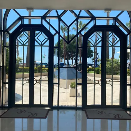 Апартаменты Relais De La Reine Croisette *